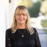 Sabine Kuhn